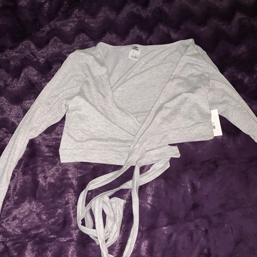 Wrap gray shirt- crop